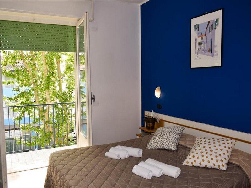 Hotel Marilonda Римини Екстериор снимка