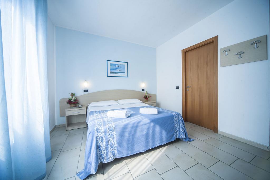 Hotel Marilonda Римини Екстериор снимка