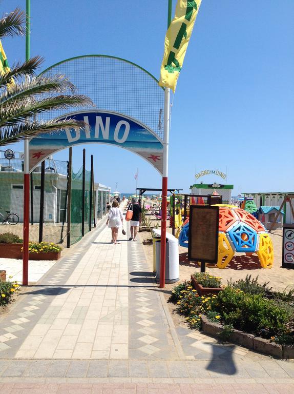 Hotel Marilonda Римини Екстериор снимка